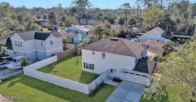 Building Photo - 1328 6th Ave N