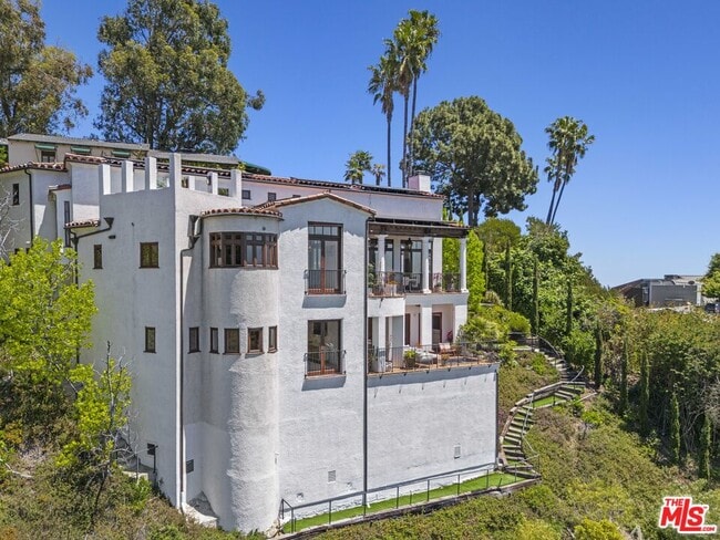 Building Photo - 1381 Summitridge Dr