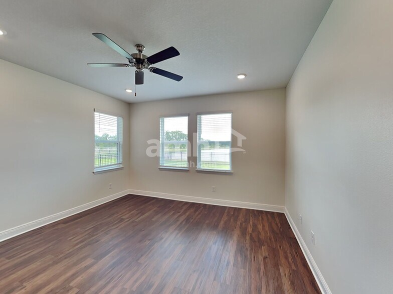 Building Photo - 14519 Cedar Mill Dr