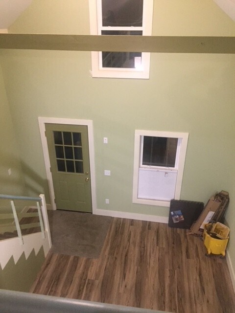 Building Photo - Charming Home with Flexible Layout