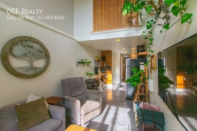 Building Photo - 1814 Christian St