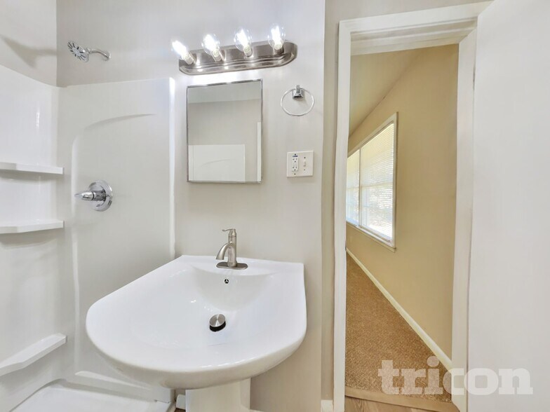 Building Photo - 4681 Kings Hwy