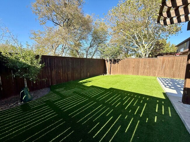 Building Photo - 3543 Nautical Dr