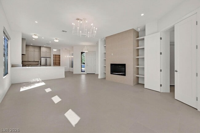 Building Photo - 11 Fountainhead Cir