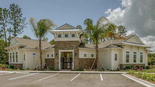 Building Photo - 240 Blue Crk Wy