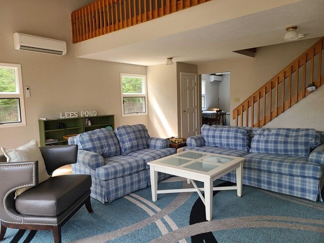 Building Photo - Live On The Water! 3 Bedroom House For Rent