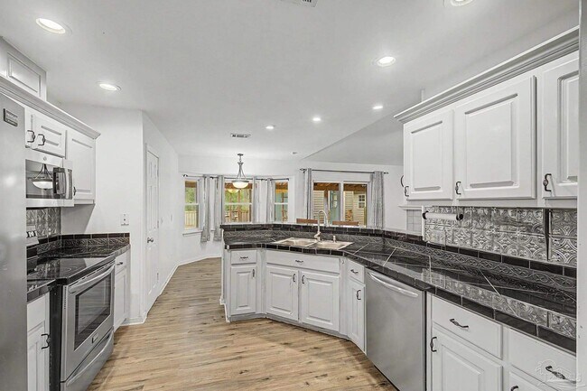 Building Photo - 2008 Southwind Cir