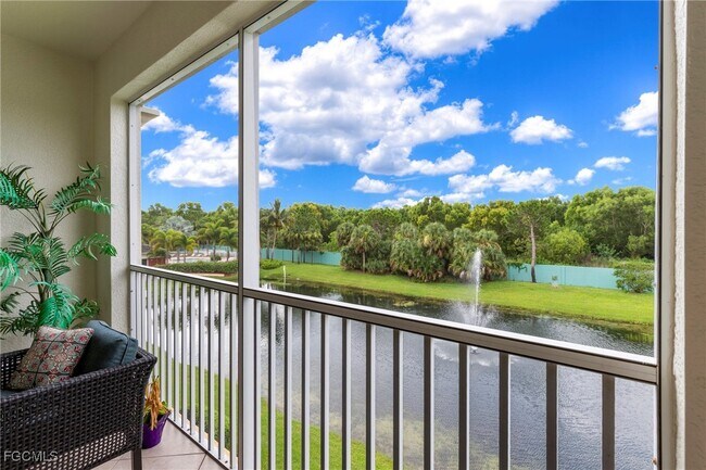 Building Photo - 11041 Gulf Reflections Drive