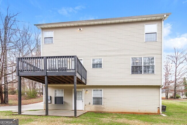 Building Photo - 110 Rosewood Cir