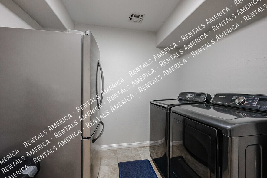 Building Photo - 1708 E Kaibab Dr