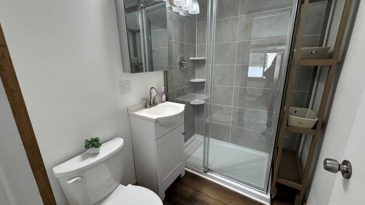 Building Photo - 21 1st Ave