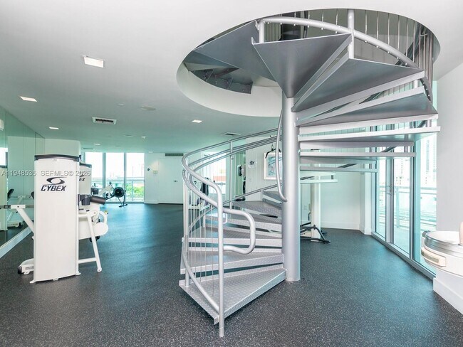 Building Photo - 350 S Miami Ave