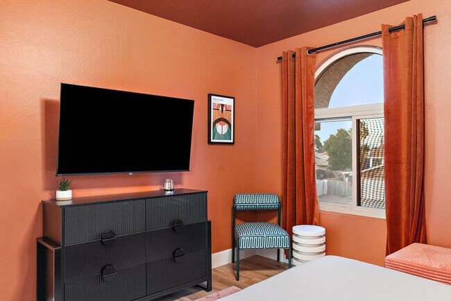 Building Photo - 7157 W Windrose Dr