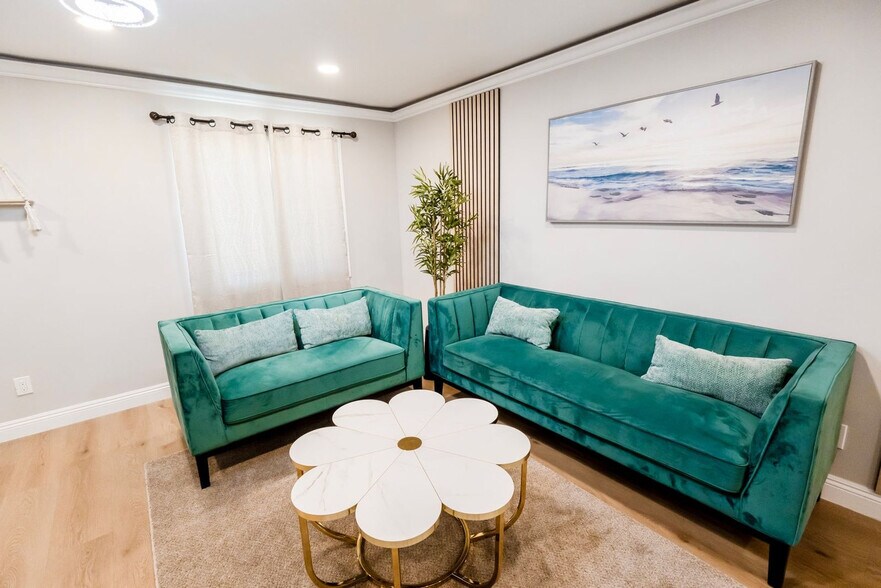 Building Photo - 6168 Cumberland St