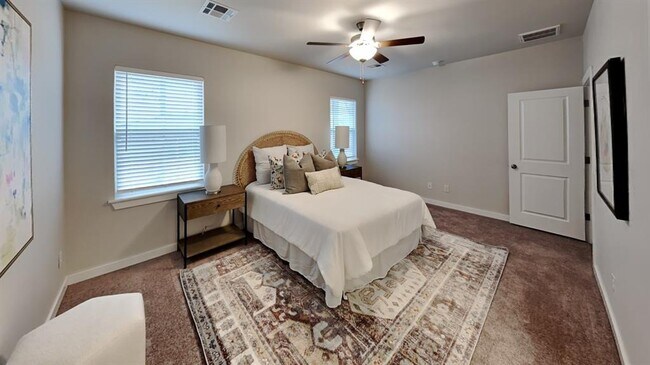 Building Photo - 12437 Armstrong Dr