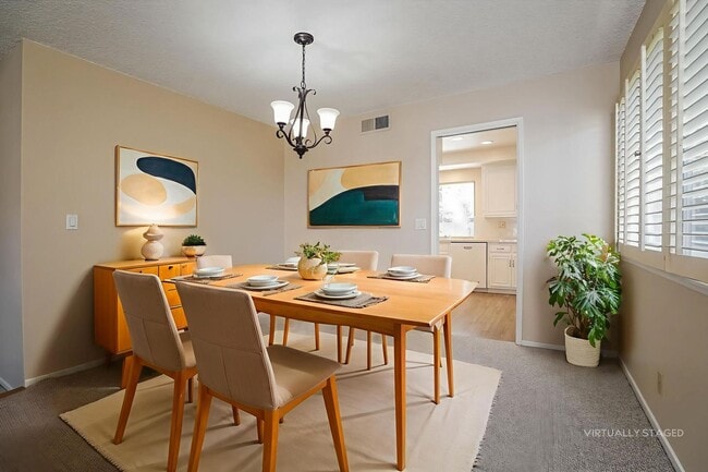 Building Photo - 10612 Rose Cir