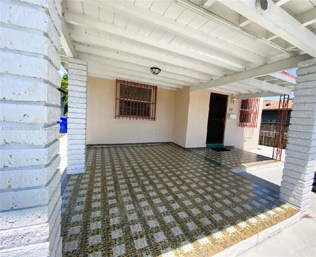 Building Photo - 80 NW 60th Ct