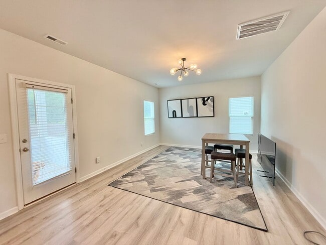Building Photo - Modern 4BD, 2.5BA Knightdale Home with a F...