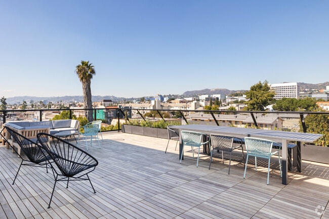 Rooftop - 4575 SANTA MONICA