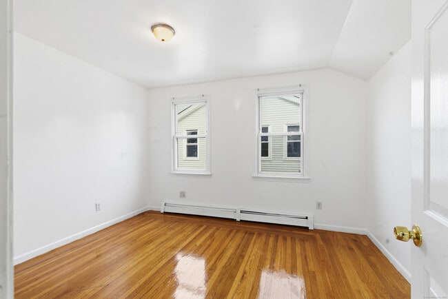 Building Photo - 68 Connecticut Ave