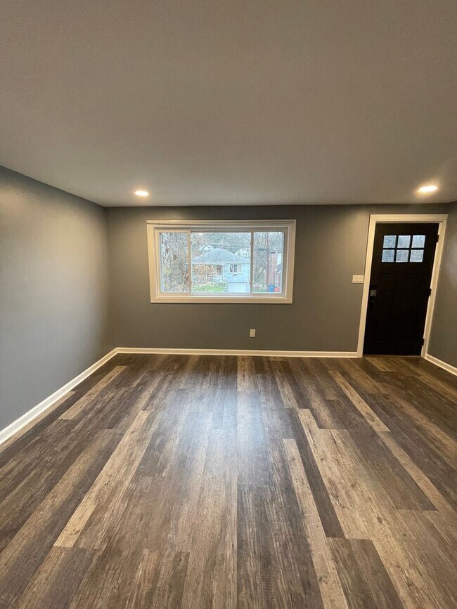 Building Photo - 260-262 Evaline St Pittsburgh PA 15235