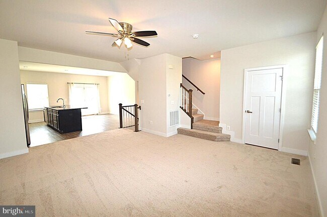 Building Photo - 11328 Willow Green Cir