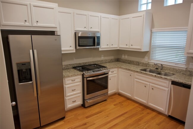 Building Photo - 8705 Bryam St