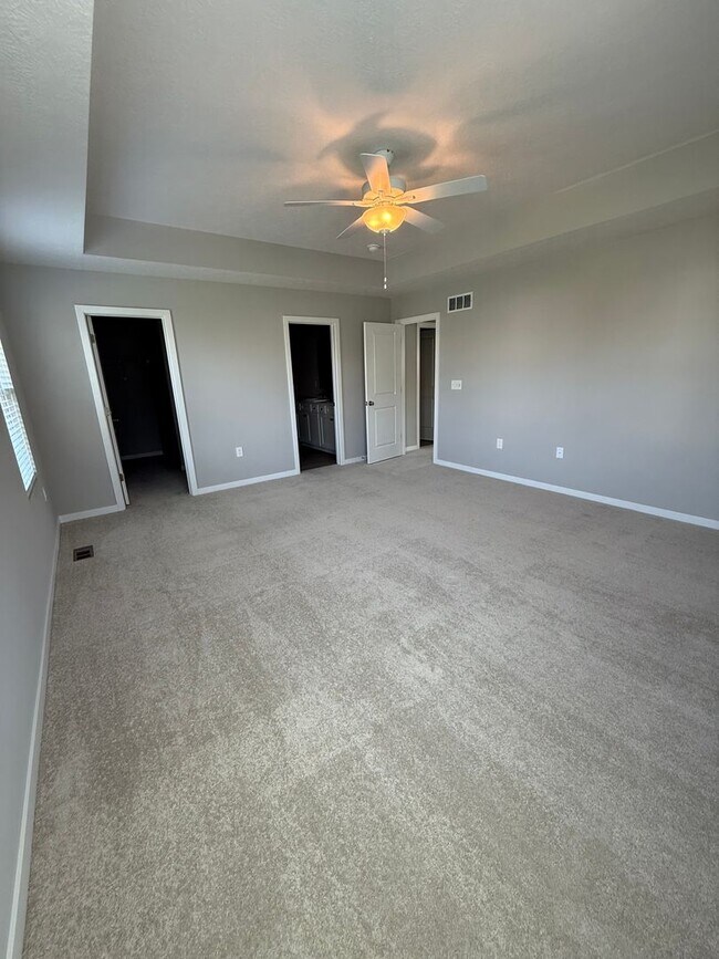 Building Photo - Stunning Westerville Condo with Loft | 2,086 Sq Ft | Garage | Move-In Ready