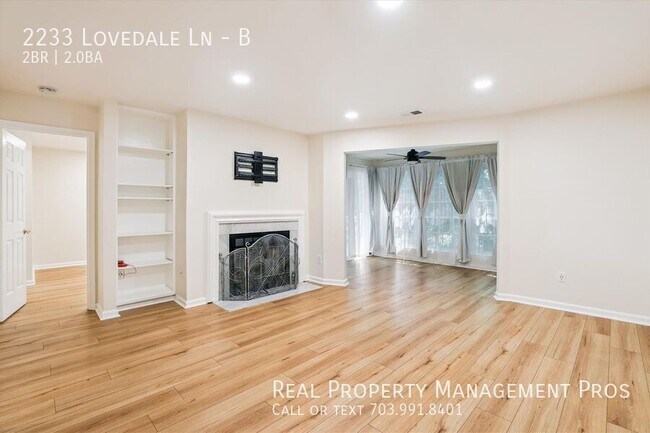 Building Photo - 2233 Lovedale Ln