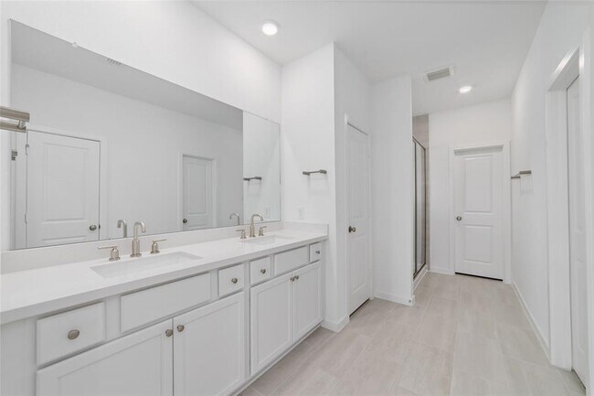 Building Photo - 21650 Lampeter River Ln