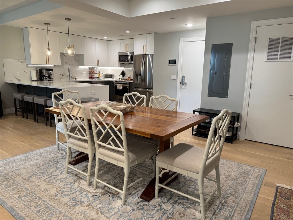 Building Photo - 56 Winship St