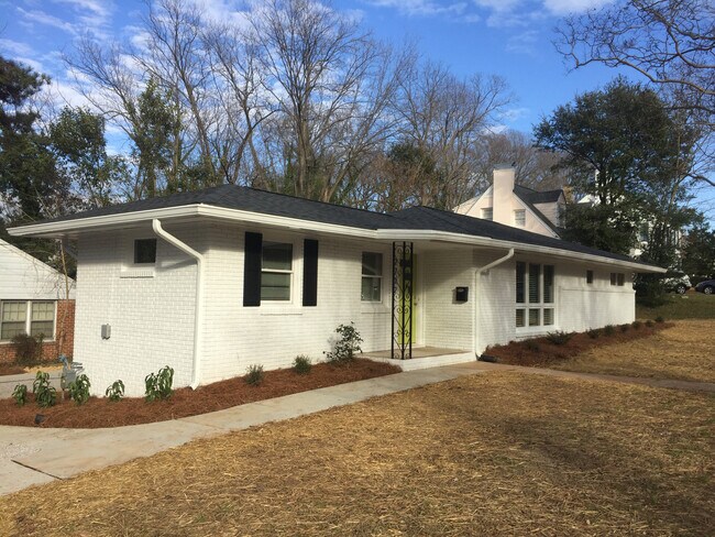 Primary Photo - 4-Bedroom - One Block From NC State and Hi...