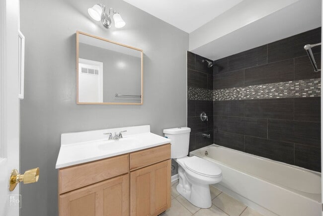 Building Photo - 7922 Knottingham Cir