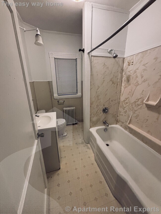 Building Photo - 185 Lowell St