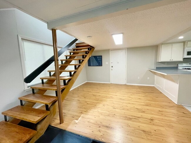 Building Photo - 1510 Edgewood St