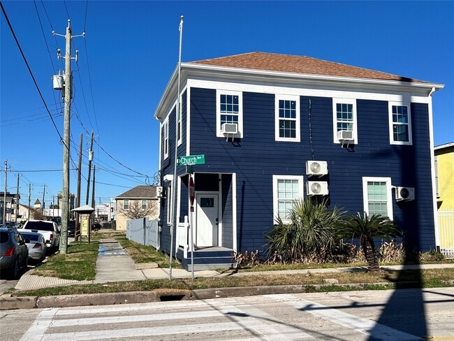 Building Photo - 2828 Church St