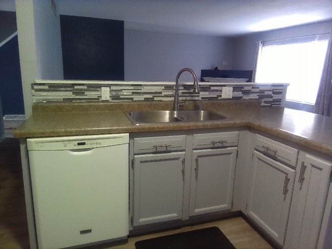 Building Photo - 1103 Autumn Dr