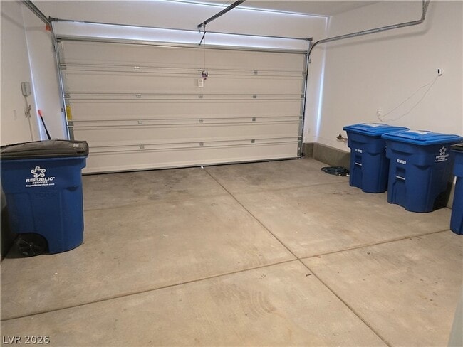 Building Photo - 6366 Pipers Brk Ln