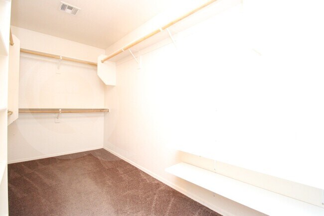 Building Photo - 5406 W Ian Dr