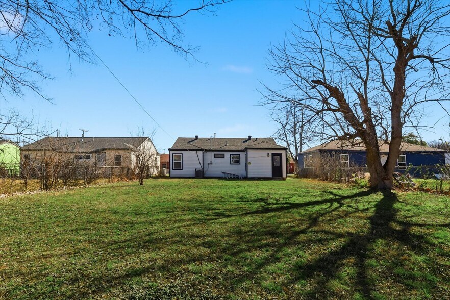 Building Photo - 2859 Marjorie Ave