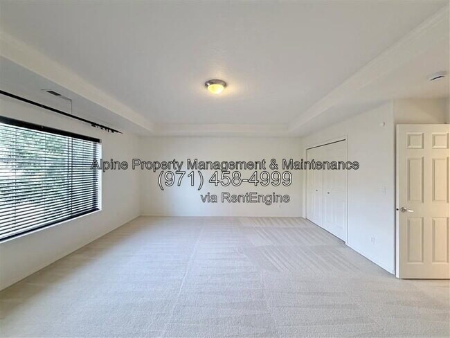 Building Photo - 4143 NW Meisner Dr