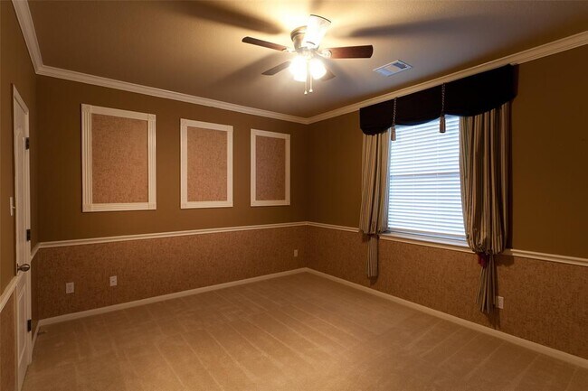 Building Photo - 14305 Broadwinged Hawk Dr