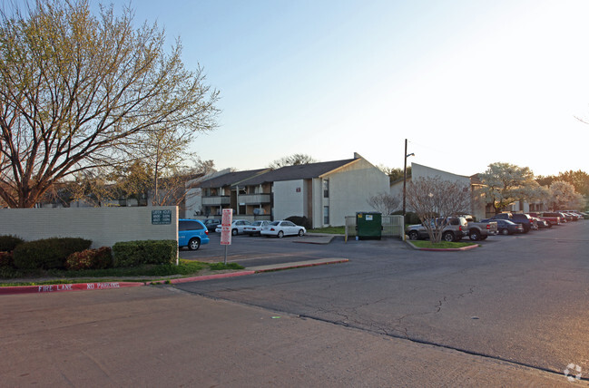 Primary Photo - Raible Place Apartments