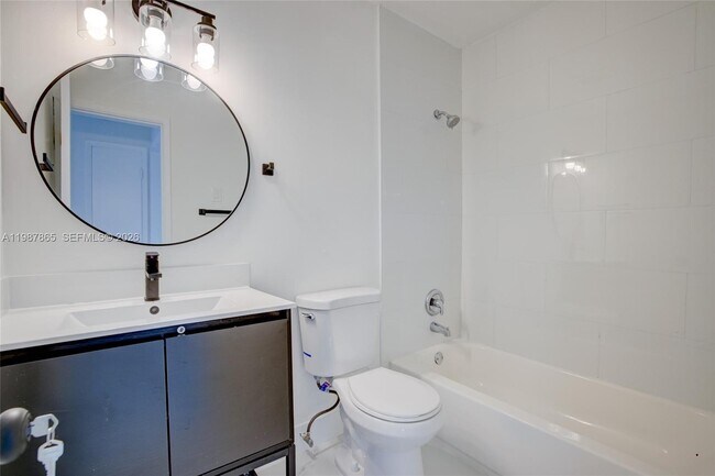 Building Photo - 1750 NE 56th Ct