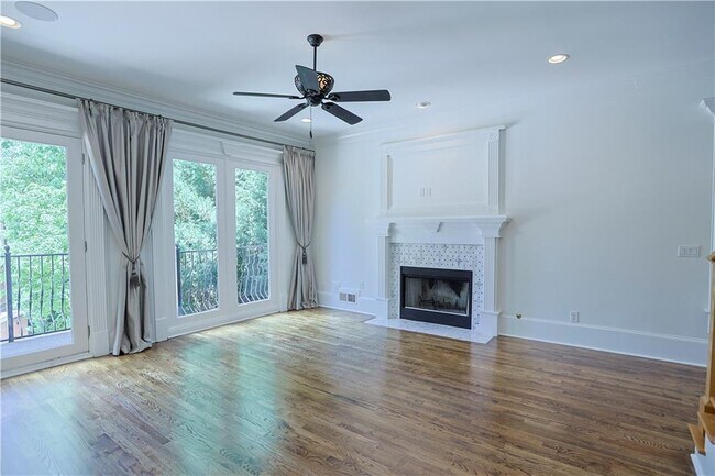 Building Photo - 1296 Lenox Park Blvd NE