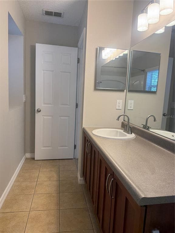 Building Photo - 13102 Honey Locust Dr