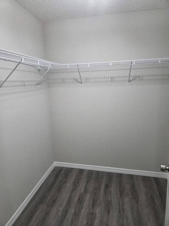 Building Photo - Cozy 3 bedroom 2 bath home in quiet neighborhood