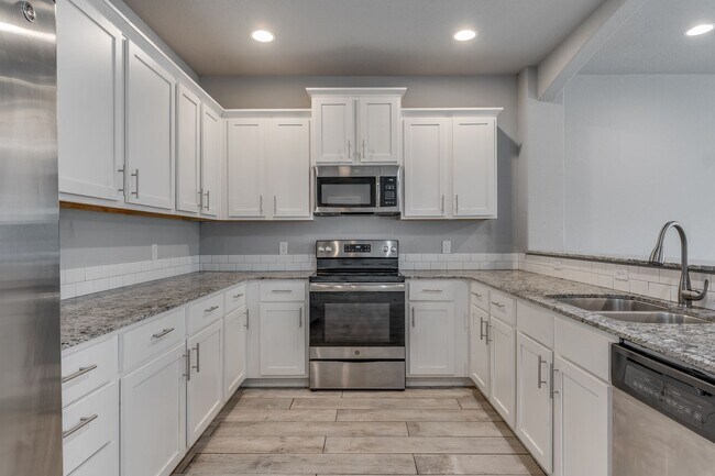 Building Photo - 1348 N Corsica Dr