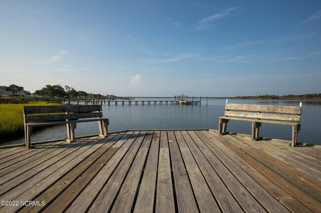 Building Photo - 202 Tidewater Dr