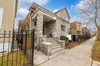 Building Photo - 7423 S St Lawrence Ave